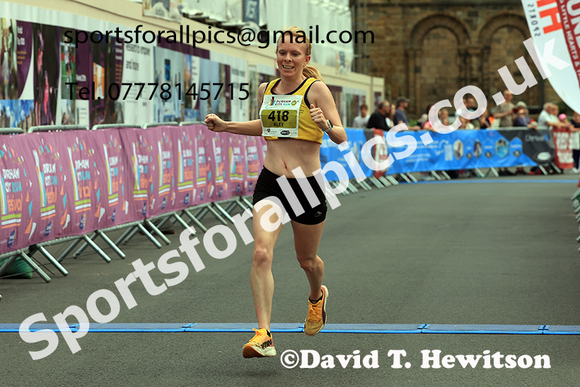 Durham City 5k, 2025 Durham City 5k and 10k, Durham.  Photo: David T. Hewitson/Sports for All Pics